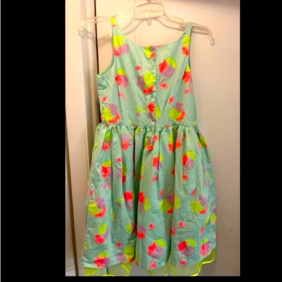 Great for spring time/spring pictures for your kid! - Picture 2 of 2